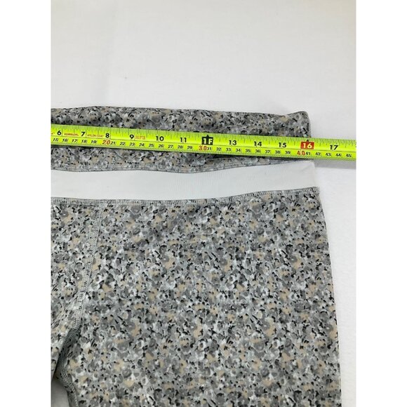 Lululemon Crop Yoga Pants work out leggings L10 gray beige key pockets - Picture 6 of 8